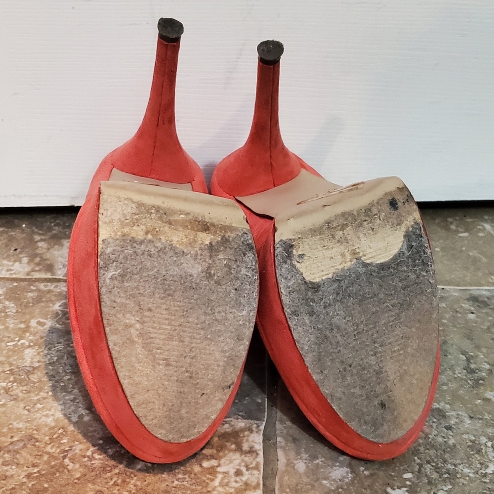 Heels - Picture 3 of 4